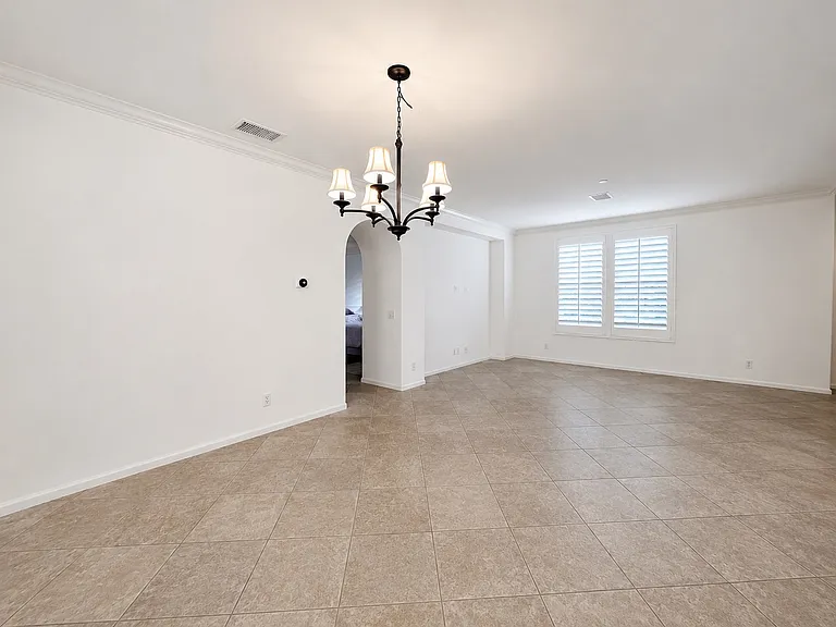 827 Terrace Ln E #10 — Photo 12