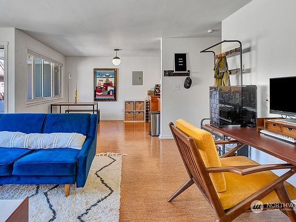 5th image of 1707 Boylston Avenue #101