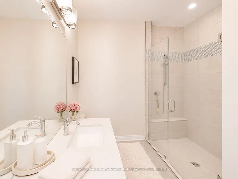 180 Port Robinson Rd #8 — Photo 23