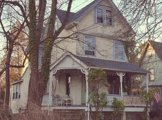 42 W Stratford Ave, Lansdowne, PA 19050