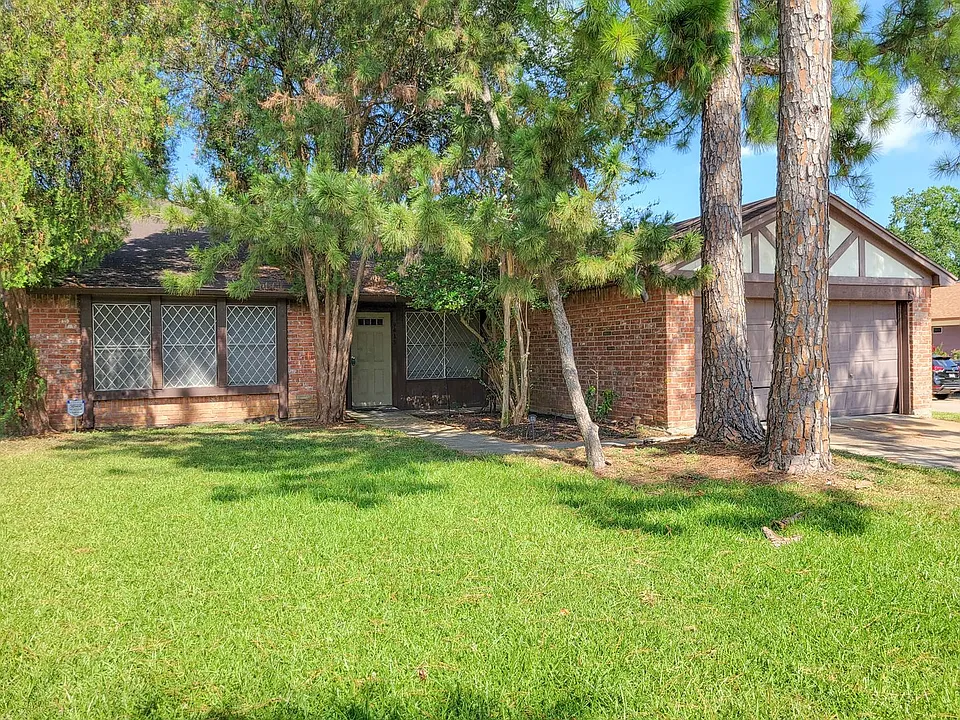 9415 Beckford Dr