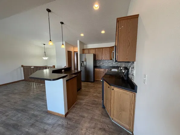 2580B 5th St W, West Fargo, ND 58078