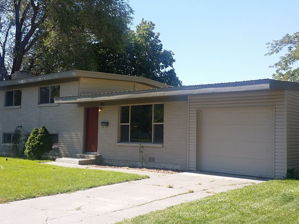 1st image of 492 Logan Dr