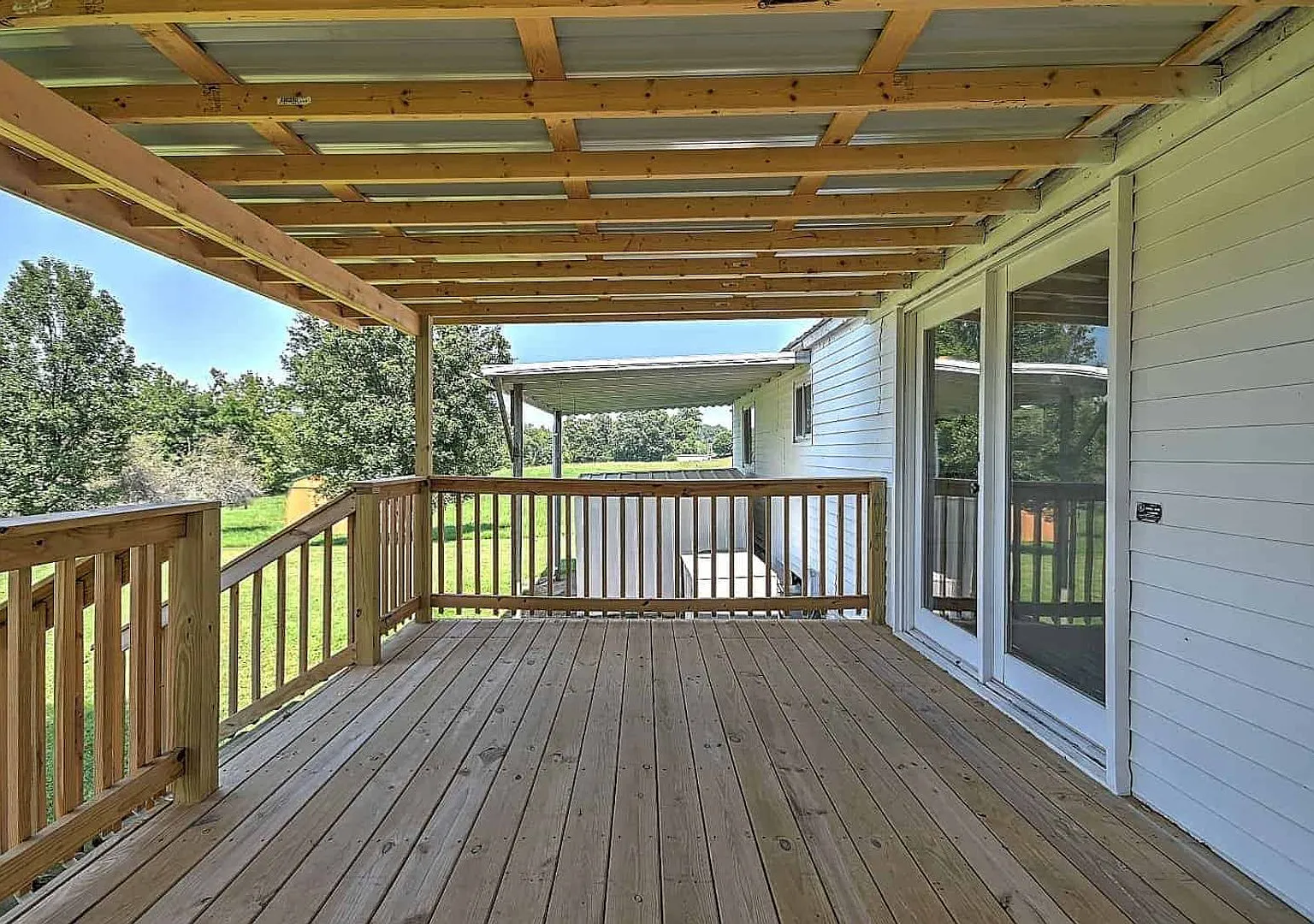 Beautifully Maintained 3-Bedroom Home on 1.21 Acres with Mountain Views Chuckey, TN — Photo 4