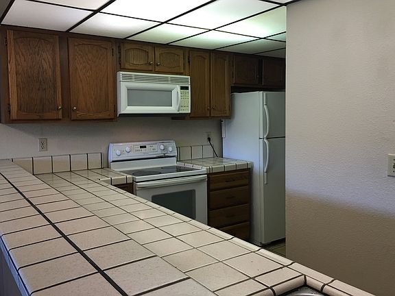5th image of 25700 University Ct APT 218