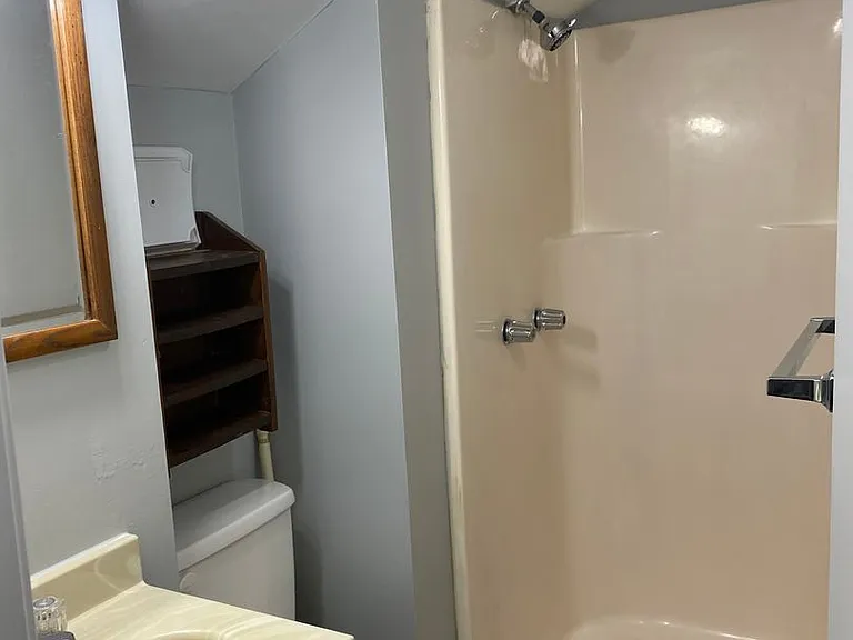 445 Greenwood Ave — Photo 11