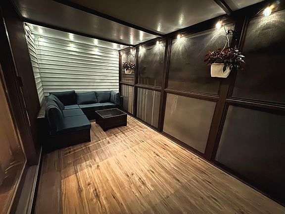 5th image of 9 Bucks Hill Road