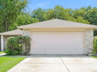 7201 Autumn Run Dr, Forest Hill, TX 76140