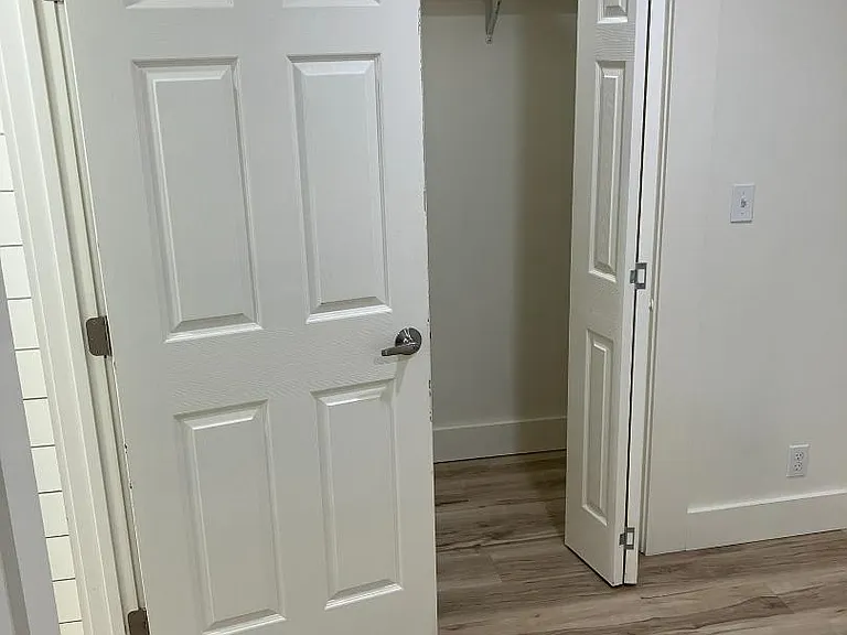 Unit Photo