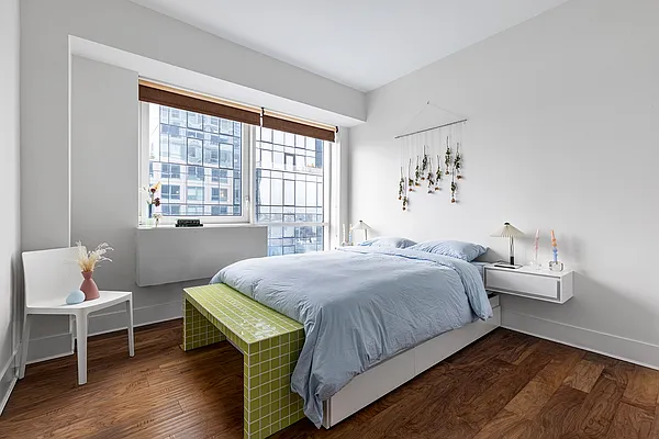 Rented by Compass | media 23