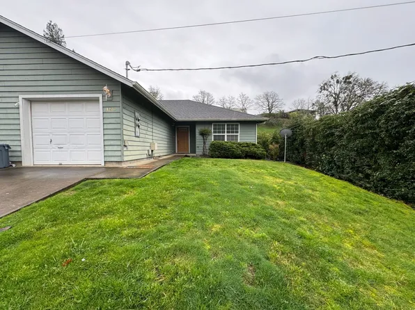 3265 NE Johnson St, Roseburg, OR 97470