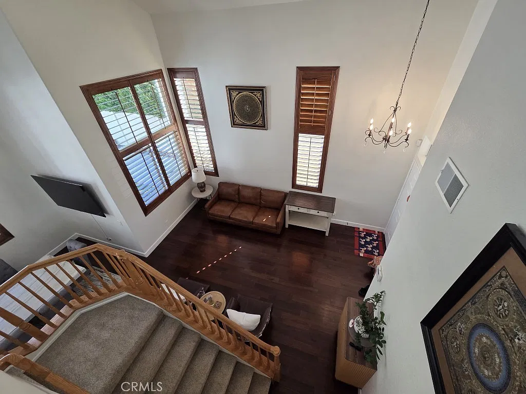 4 bed, 2095 sqft, $4,350 — Photo 4