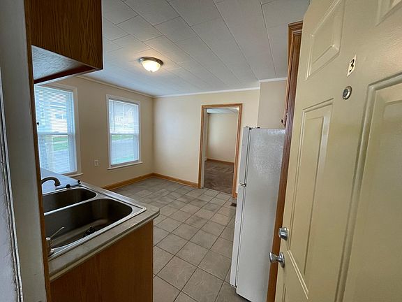 2nd image of 803 Vine St APT 3