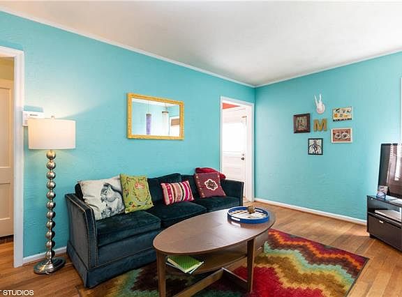 5th image of 34 E Pocahontas Ln