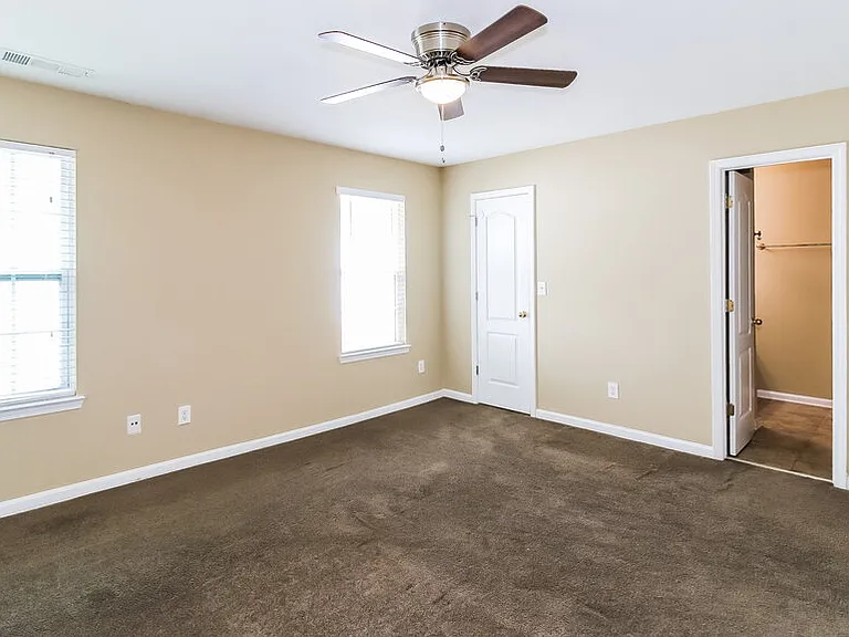 295 Lakeview Trl — Photo 10