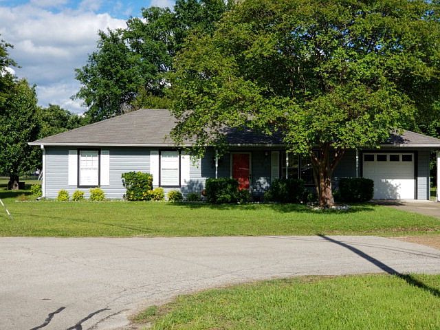 1st image of 155 Garrett Ln