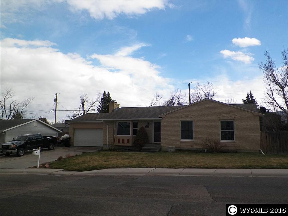 1st image of 2421 Brentwood Dr