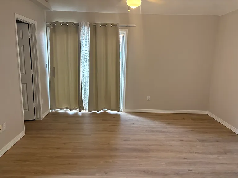1633 E Lakeside Dr #136 — Photo 9