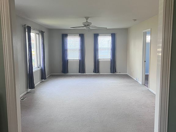2nd image of 511 2nd St