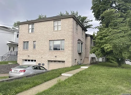 29 Columbus Dr #A Photo 1