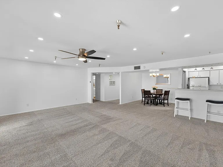 425 S Parkcrest #334 — Photo 4
