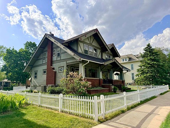3rd image of 110 Lake Ave