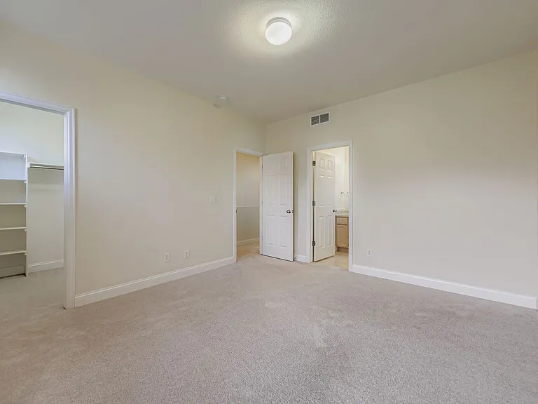11211 Osage Cir #E — Photo 13