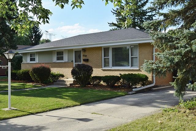 1st image of 425 Forest Preserve Dr