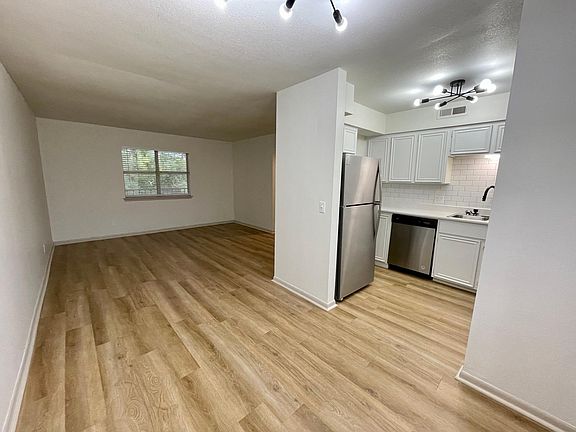 Isabella at Norman Dining and Living Room