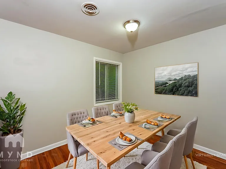 452 Burgundy Rd — Photo 4