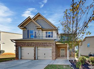 228 Bandelier Cir, Hampton, GA 30228