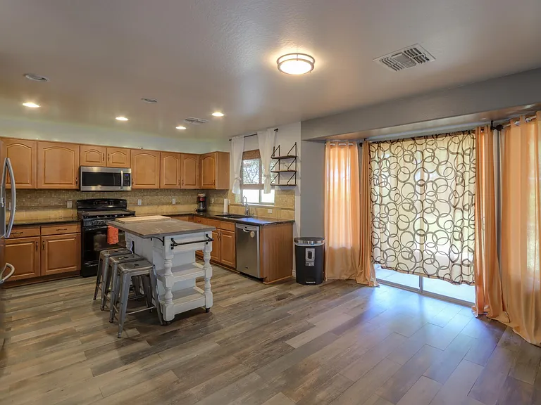 204 S La Amador Trl — Photo 10