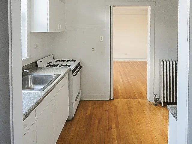 3933 1/2 N Keeler Ave #2E — Photo 10