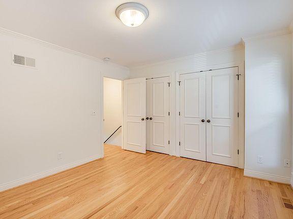 3rd image of 4000 Oak St APT 1