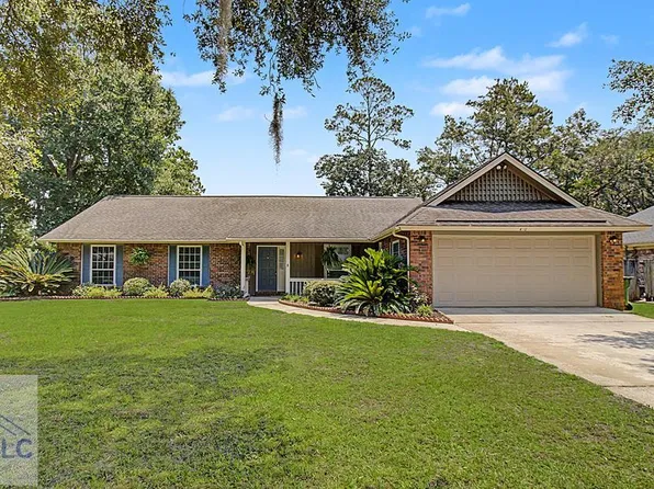 410 Club Dr, Hinesville, GA 31313