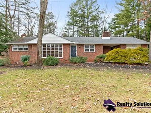 52 W Sunset Dr, Voorhees, NJ 08043