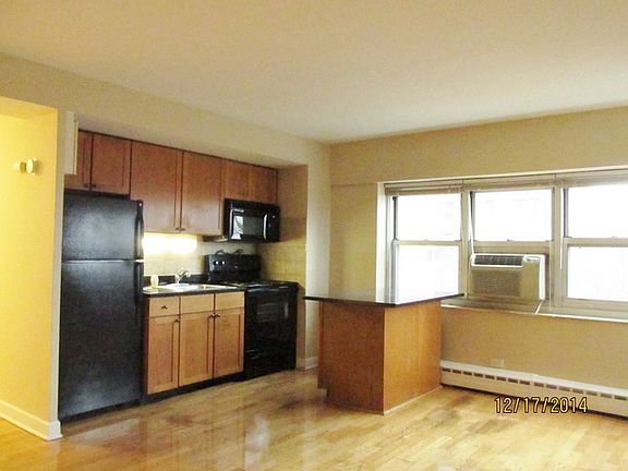 5th image of 4980 N Marine Dr APT 635