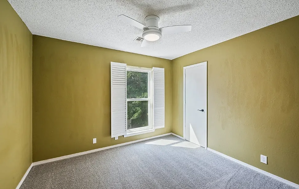 5 bed, 1939 sqft, $4,500 — Photo 2