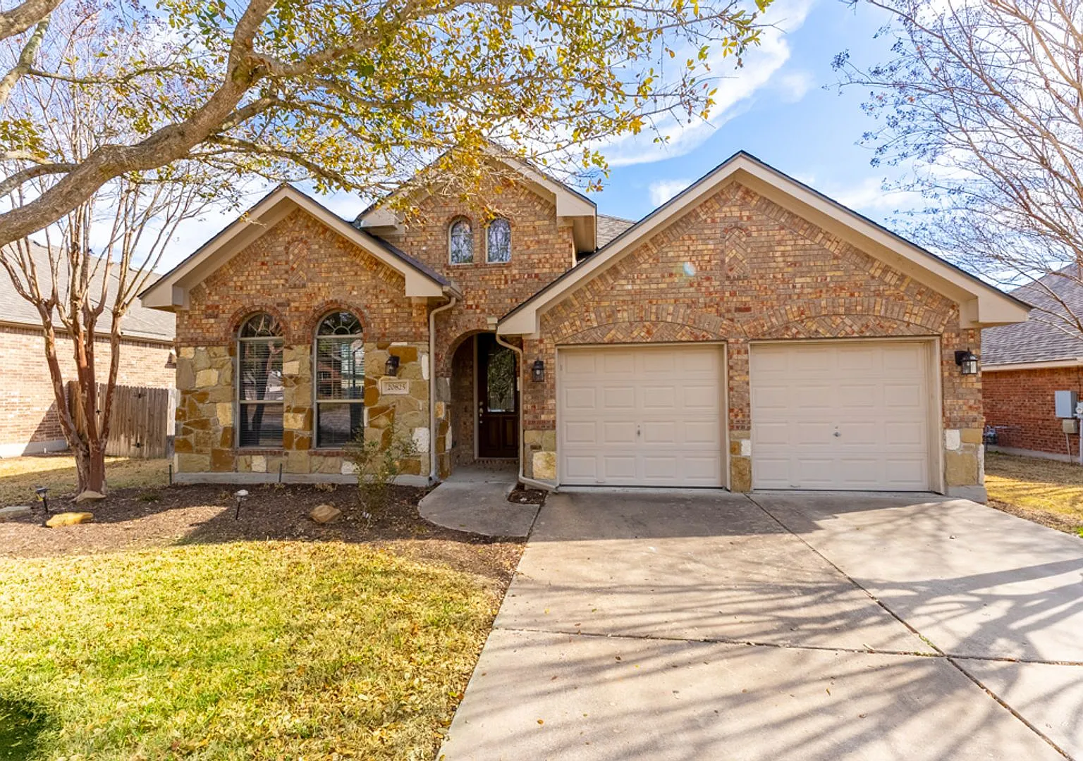 Immense & Well-Kept 3bd/2ba in Pflugerville! — Photo 1