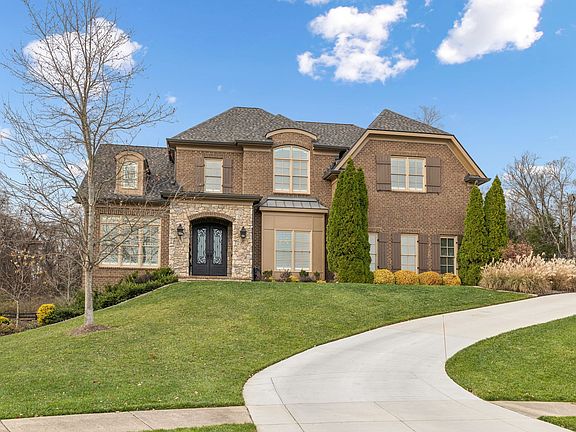 4th image of 9612 Amalfi Ct
