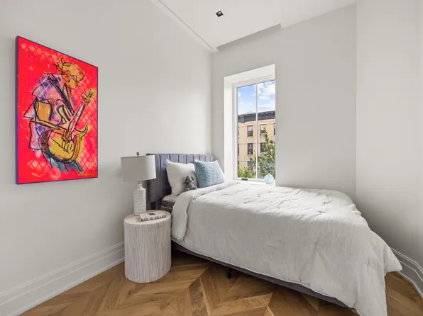 467 Lexington Avenue image 11 of 15