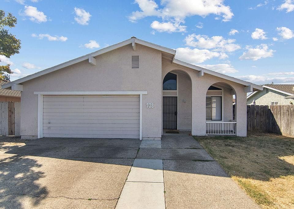 1st image of 738 Evergreen Way