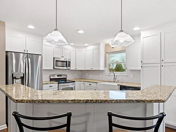 4th image of 4125 Franklin Hill Blvd