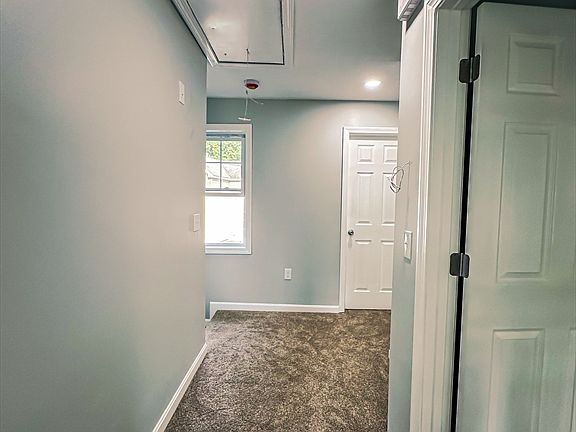 3rd image of 14 Hillside Rd