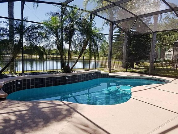3rd image of 10032 Autumn Creek Ln
