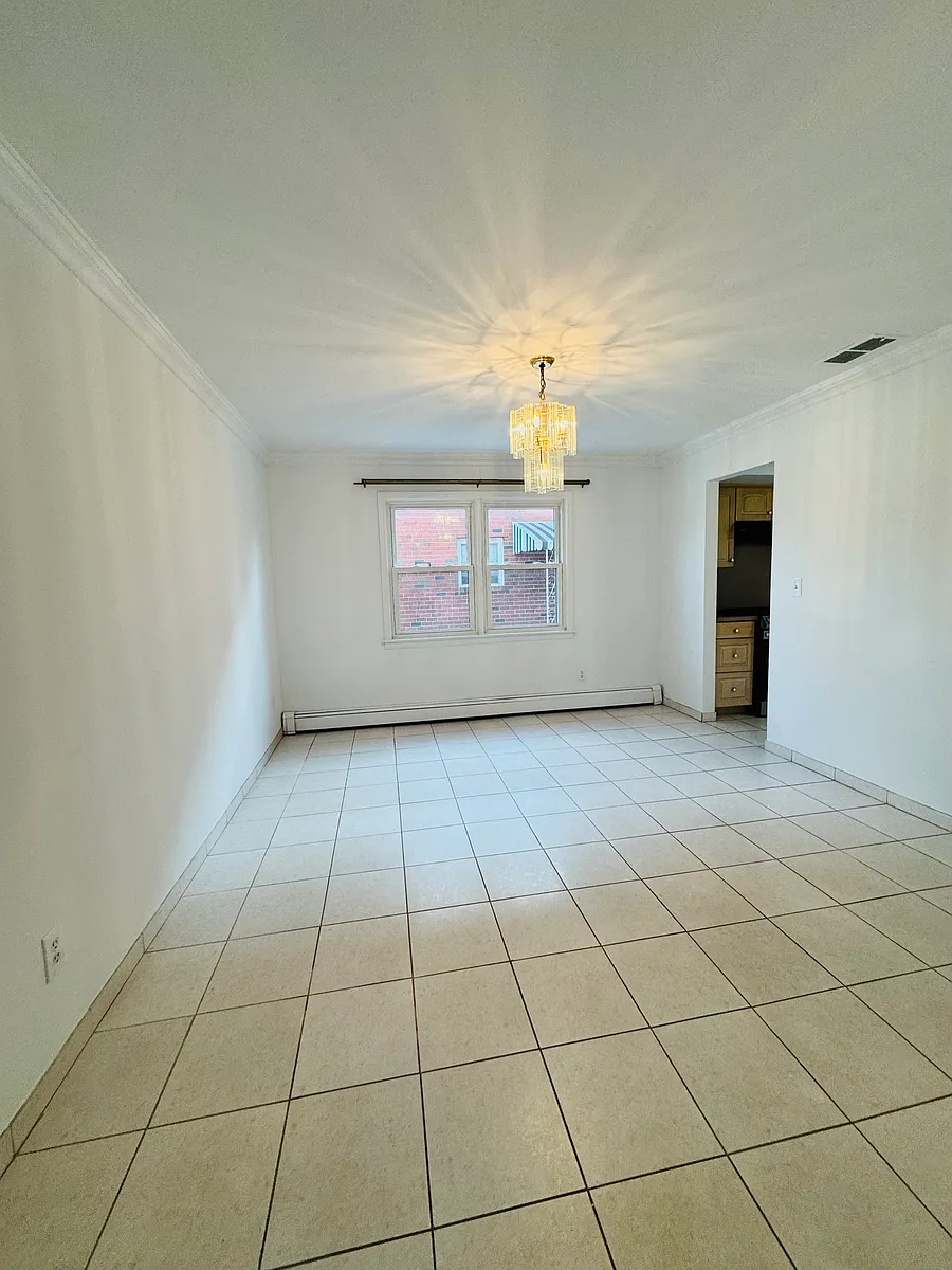 Building Photo - 421 2nd St #1