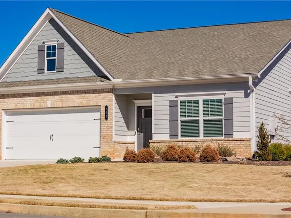 704 Owens Cir, Canton, GA 30115