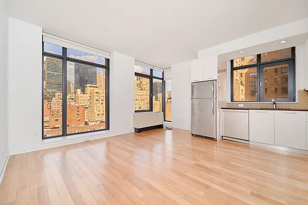 Rented by Canvas Property Group | media 25