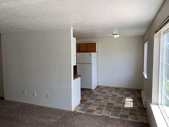 4th image of 110-185 N 9th St #155