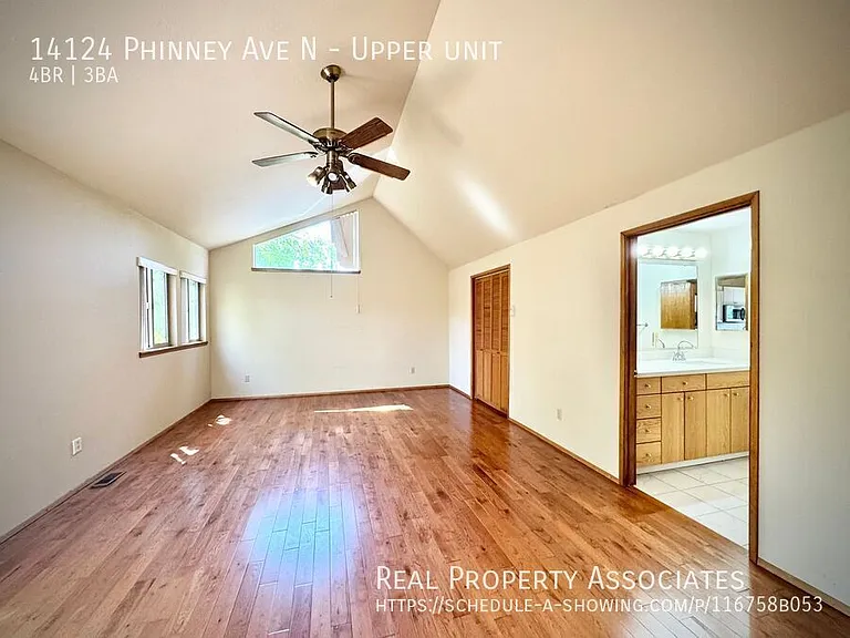 14124 Phinney Ave N #UPPER — Photo 17